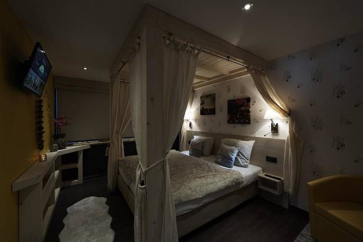 Gîte pour 10 personnes, avec jardin ainsi que sauna et terrasse à Butgenbach - 4