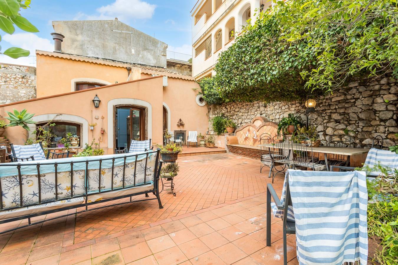 Villa 'Margherita - Taormina Storica' con jardín privado, Wi-Fi y aire acondicionado in Taormina, Provincia de Messina