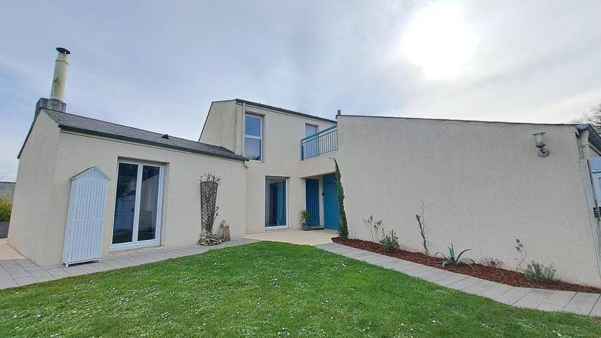 Location de vacances pour 8 personnes, avec Terrasse et Jardin à Joué-lès-Tours - 4