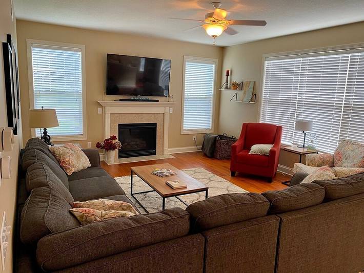 Vacation rental for 12 people, with yard in South Haven