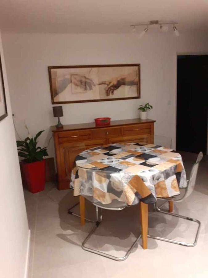 Appartement entier, Two-Bedroom Apartment in Déville-lès-Rouen, Région de Rouen