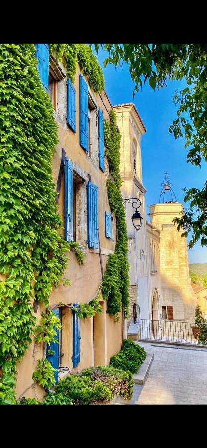 Appartement entier, Maison de village avec vue Panoramique in Pujaut, Région de Nîmes