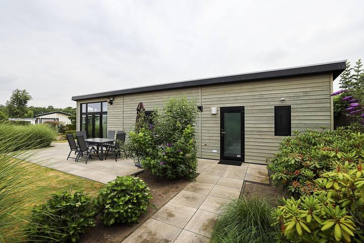 Chalet voor 6 personen, met terras en tuin in Nunspeet