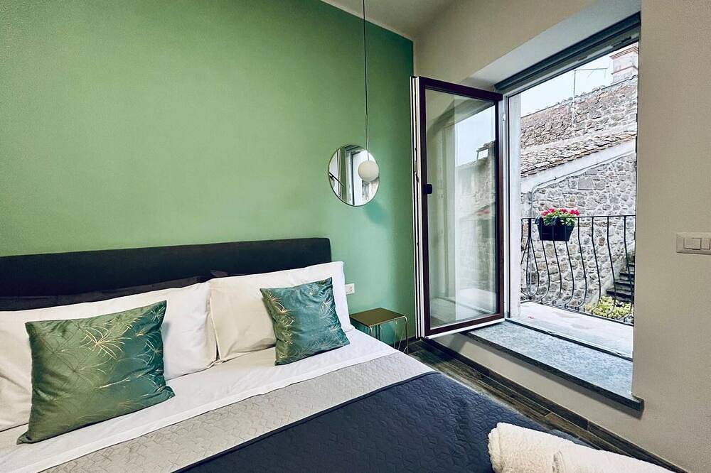 Welchome Vitorchiano double room with balcony  in Vitorchiano, Provincie Viterbo