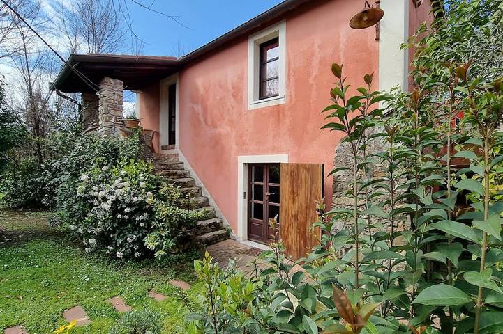 Gîte pour 4 personnes, avec Terrasse et Jardin