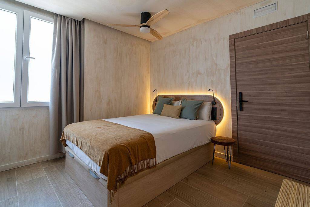 Gehele studio, Vlc Host - Puente de Astilleros P111 in Valencia, Costa de Valencia