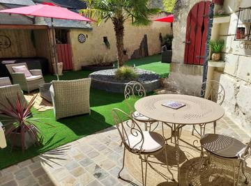 Gîte pour 6 personnes, avec terrasse et jardin à Bourgueil
