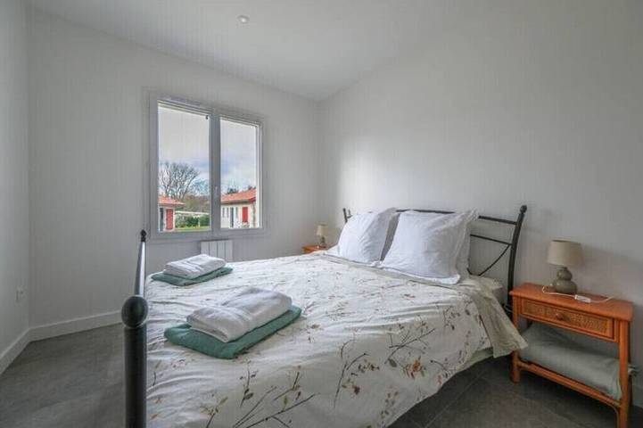 Location de vacances pour 6 personnes, avec jardin et terrasse, animaux acceptés à Espelette - 2