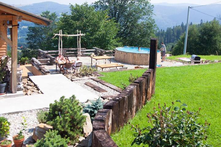 Chambre d’hôte pour 3 personnes, avec Terrasse et Jardin ainsi que Piscine et Vue dans Silésie