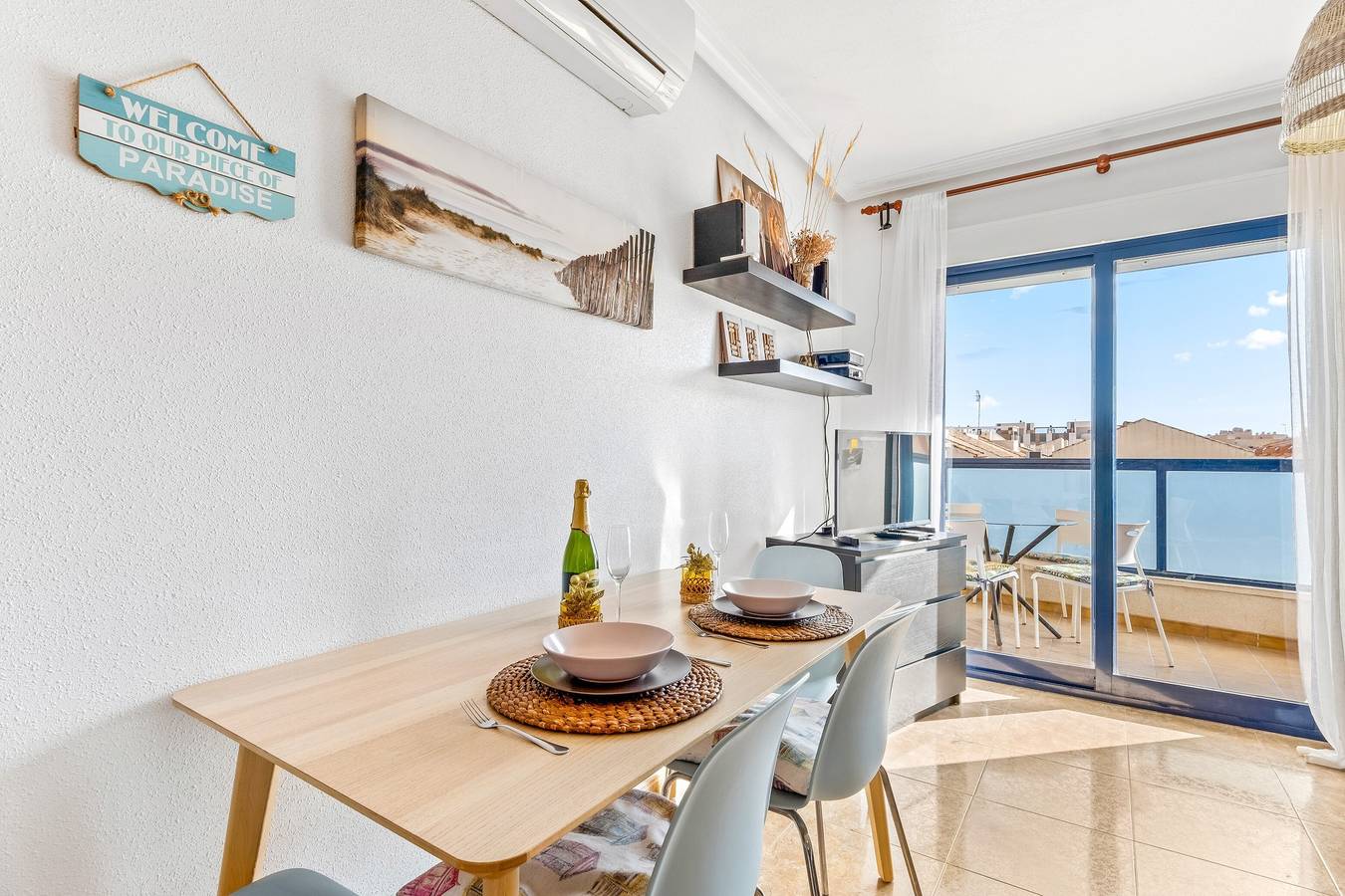 Apartamento entero, Apartamento 'Mandarín Playamarina 2' con piscina compartida, Wi-Fi y aire acondicionado in Orihuela, Costa Blanca
