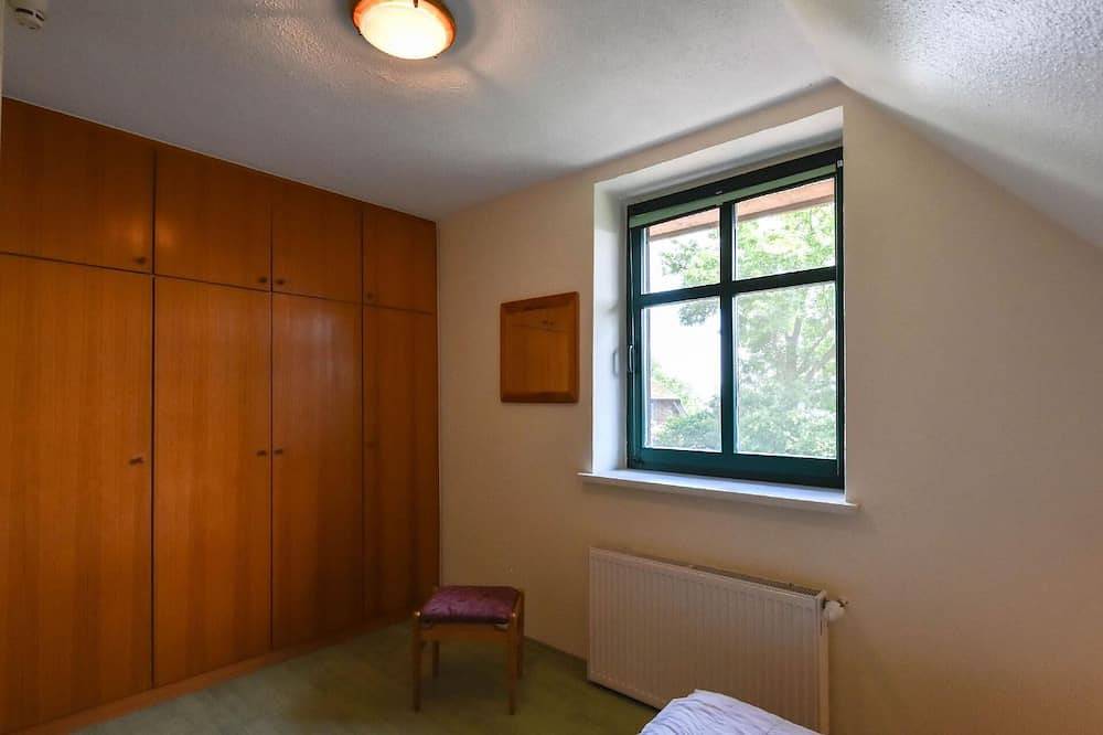 Ganze Wohnung, Ferienwohnung Hugo für 4 Personen in Groß Stresow, Putbus