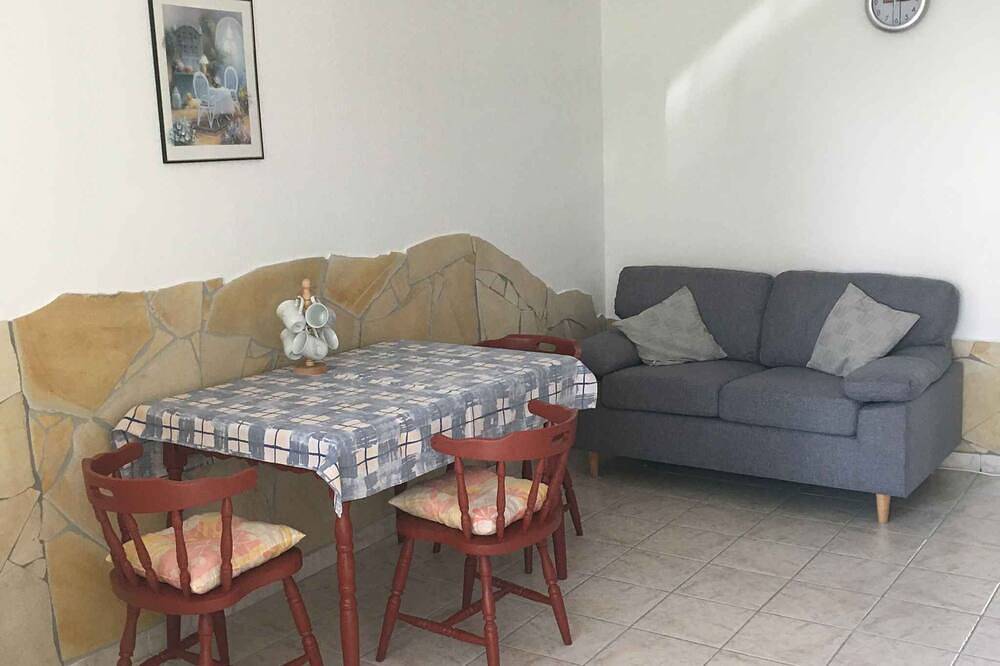 Ferienhaus mit Grillmöglichkeit und Wlan in Gyenesdias, Balaton Hochland Nationalpark