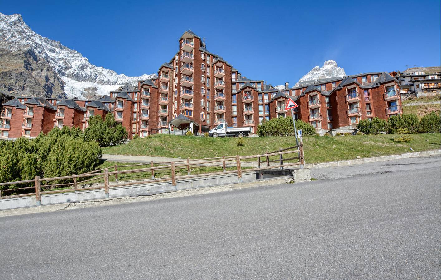 Appartamento intero, Accogliente appartamento ski-in/ski-out con terrazza e garage in Cervinia, Valtournenche