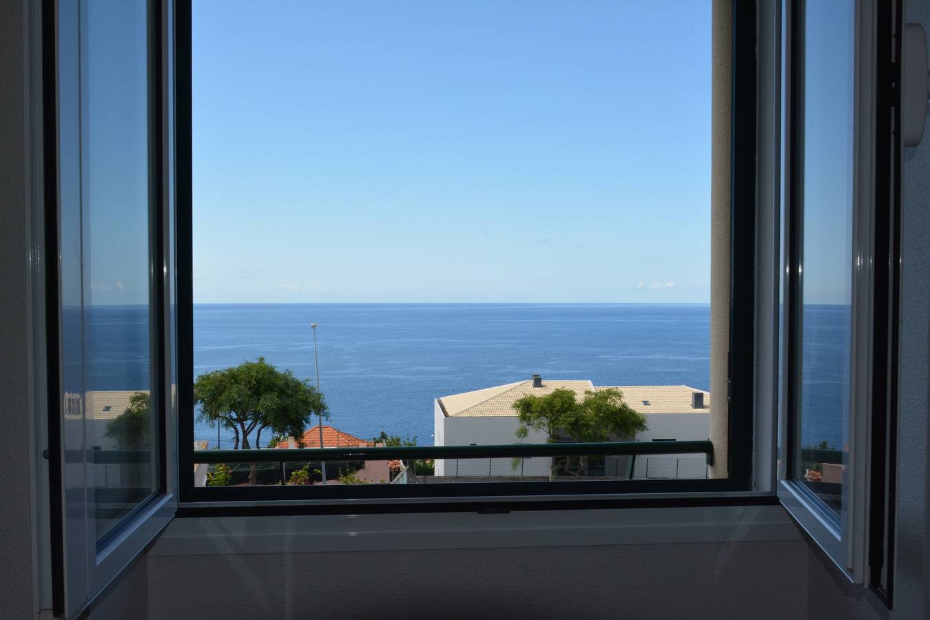 Entire holiday apartment, Holiday apartment for 2 people with terrace in Lazareto, Funchal (Santa Maria Maior)