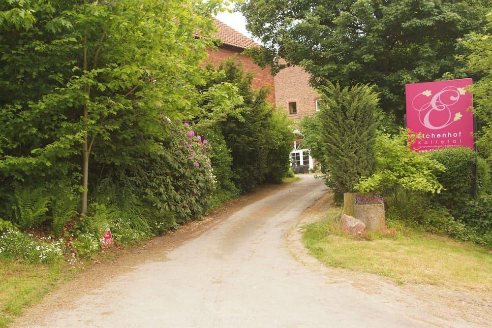 Ganze Wohnung, Appartement 1 im Erdgeschoss hinter historischen Bruchsteinwänden in Kalletal, Kreis Lippe