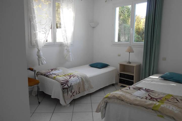 Ste Lucie de Porto Vecchio, self-catered villa with 26 x 13 feet pool in Zonza, Arrondissement de Sartène