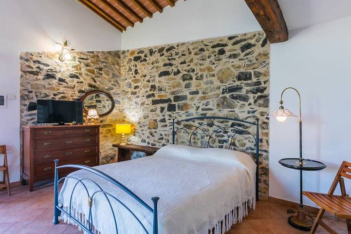 Pino di Sopra in Castelnuovo di Val di Cecina, Riserva Naturale di Monterufoli