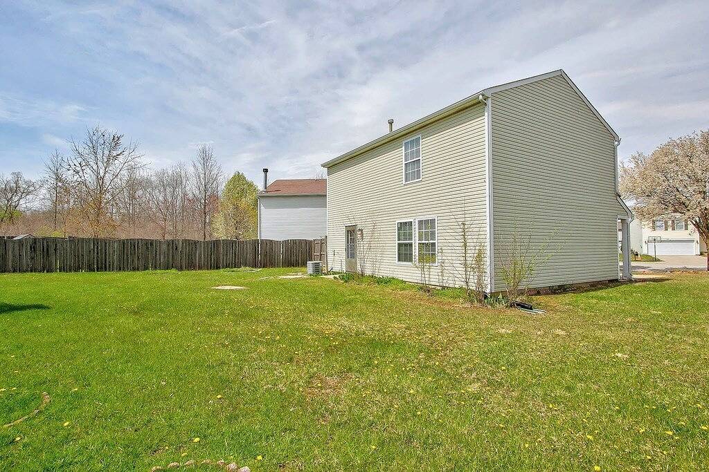 5 Mins to Ruoff! Dog Friendly! Large back yard! in Noblesville, Hamilton County