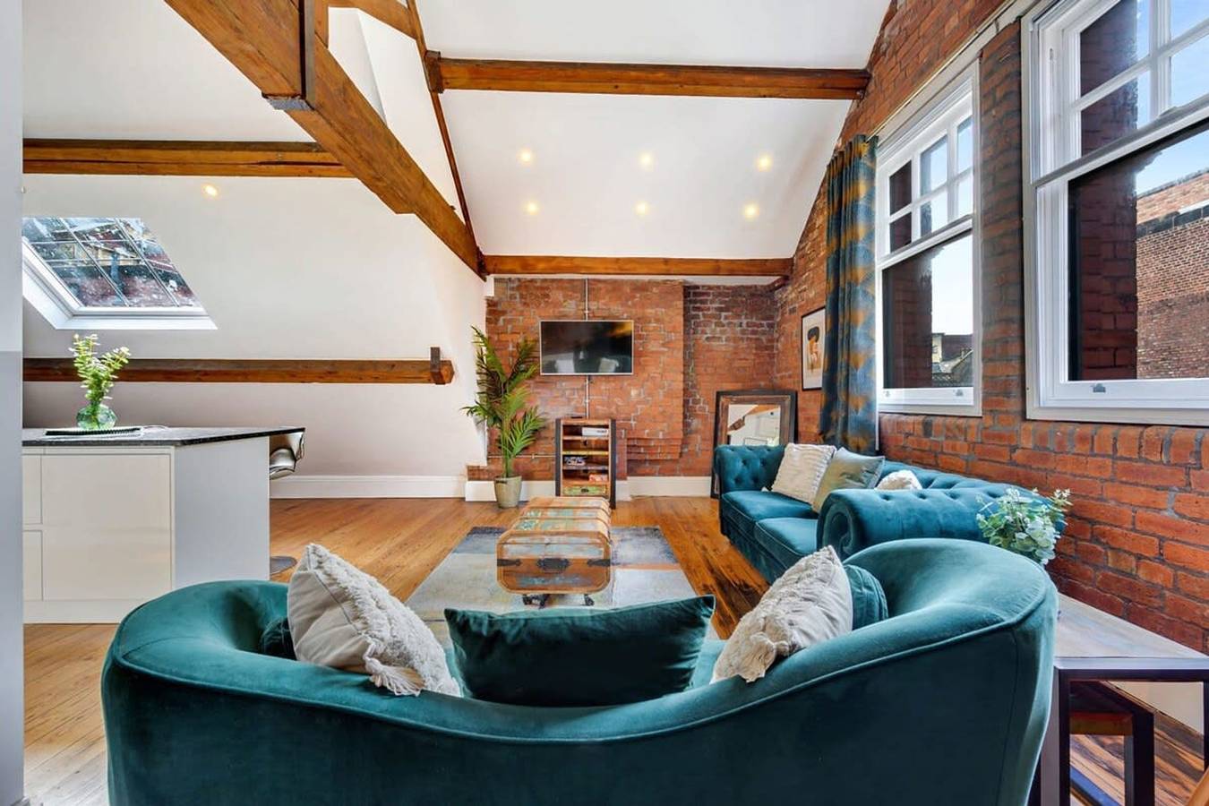 Entire studio, Host Stay Bands Warehouse Vi in Liverpool, Merseyside