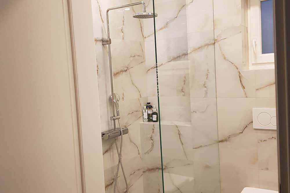 Appartamento intero, Thessaloniki City Center 2 bedroom apartment with Agia Triada church view in Faliro (Thessaloniki), Thessaloniki e dintorni