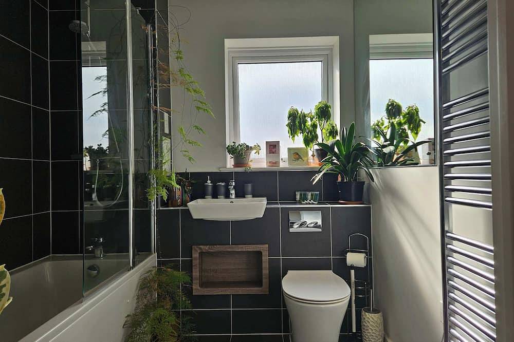 Ganze Wohnung, Stylish 1Bd Flat with Parking, Hackbridge in Sutton (London), London