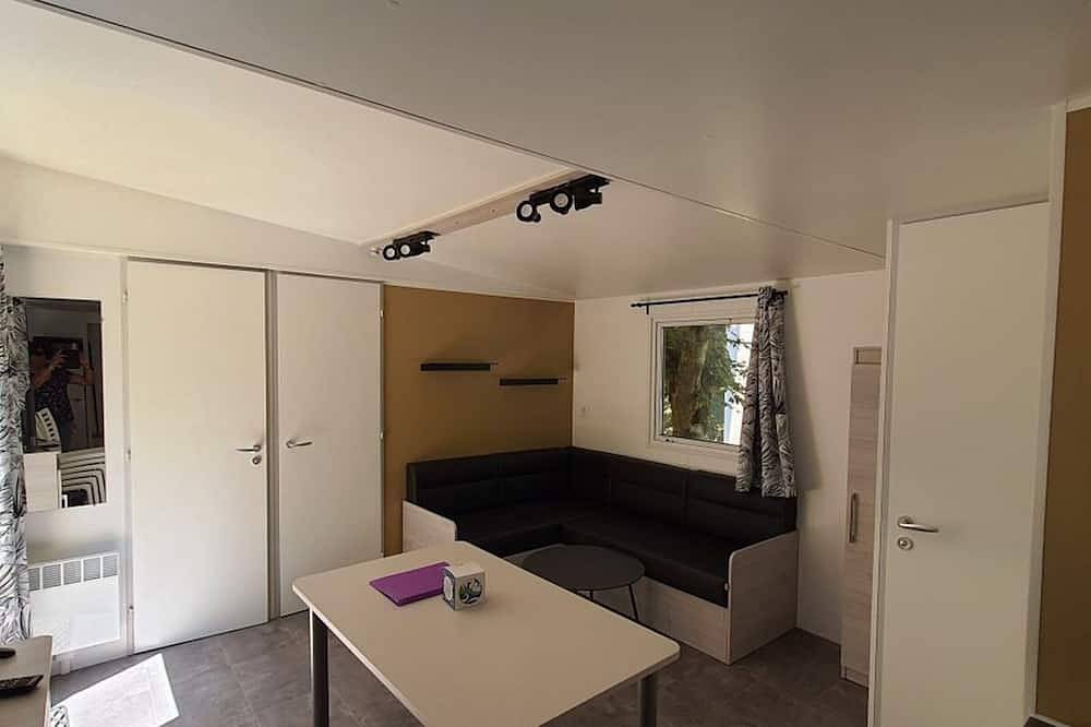 Mobil-home accueillant, animaux Ok - 4 pers. in Lac de Saint-Point Lamartine, Saint-Point