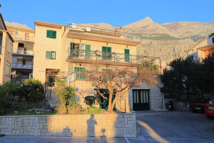 Maison d’hôte pour 3 personnes, avec balcon à Makarska
