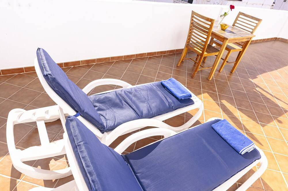 Apartamento entero, Apartamento con terraza, vistas al mar, junto a la playa, Wifi gratis y Tv Sa in Playa de Gran Tarajal, Gran Tarajal