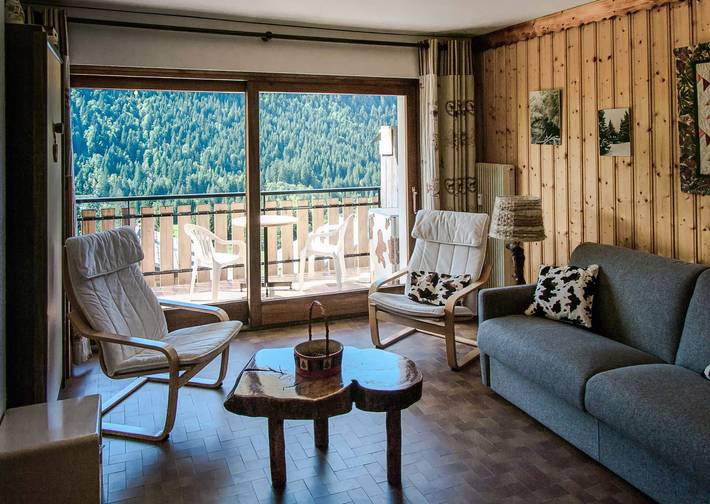 Studio pour 3 personnes, avec balcon à Chatel