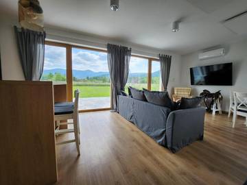 Villa für 8 Personen, mit Terrasse und Ausblick sowie Garten in Niederschlesien