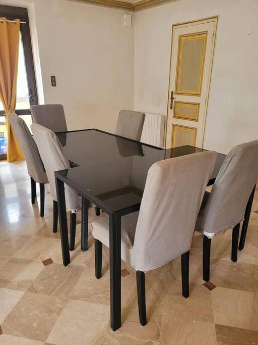 Appartement entier, Two-Bedroom Apartment in Châteaubriant, Région de Châteaubriant