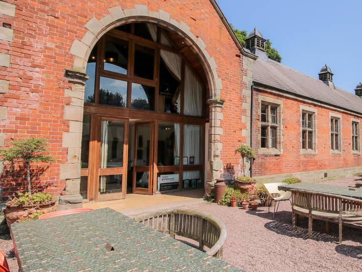 Cottage for 8 people in Stafford