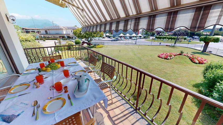 Villa für 8 Personen, mit Garten und Balkon in Gardasee-Lombardei - 2