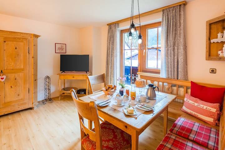 Bauernhof für 2 Personen, mit Balkon und Garten in Grän