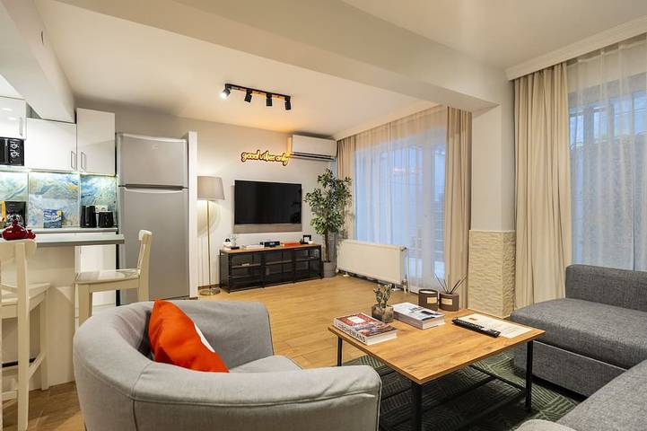 Ferienwohnung für 6 Personen, mit Balkon und Whirlpool sowie Garten in der Türkei