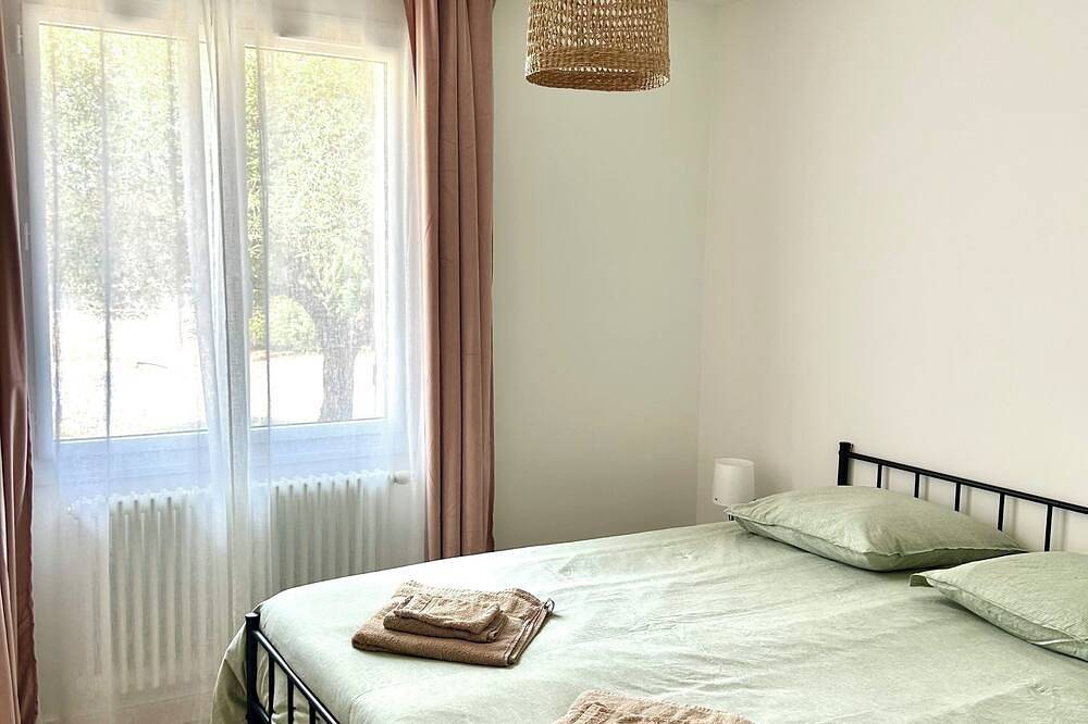 Family home - Sleeps 10 - Heated pool - Air conditioning in Eysines, Región de Burdeos