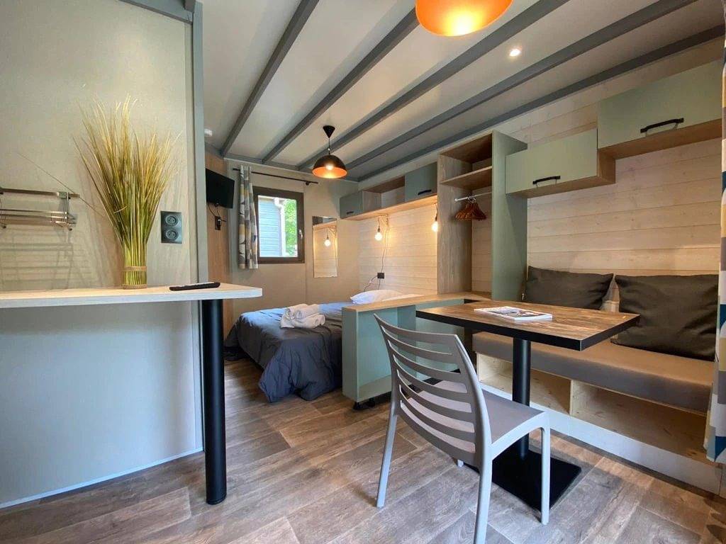 Zecamping 4* pataugeoire animaux acceptés animations tente Tv 24m2 in Coulon, Région de Niort