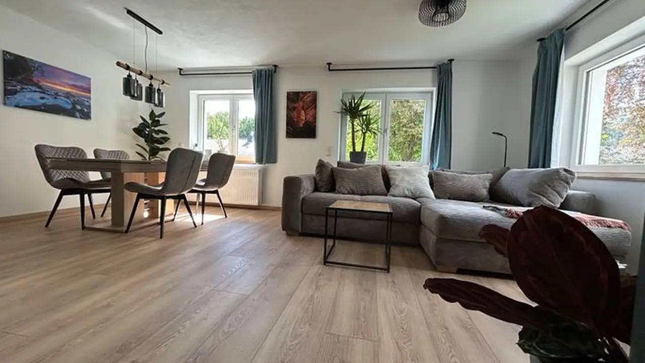 Ganze Ferienwohnung, Ferienwohnung für 3 Personen (60 m²) in Dahn in Dahn, Landkreis Südwestpfalz