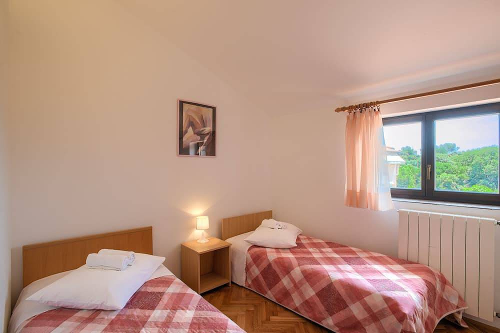 Ganze Wohnung, Abby Suite auf dem Dach mit Pool und Meerblick in Banjole, Südküste Istrien