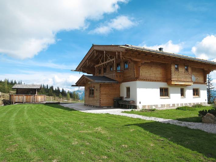 Ferienhaus für 20 Personen, mit Balkon und Terrasse sowie Garten und Sauna im Pongau