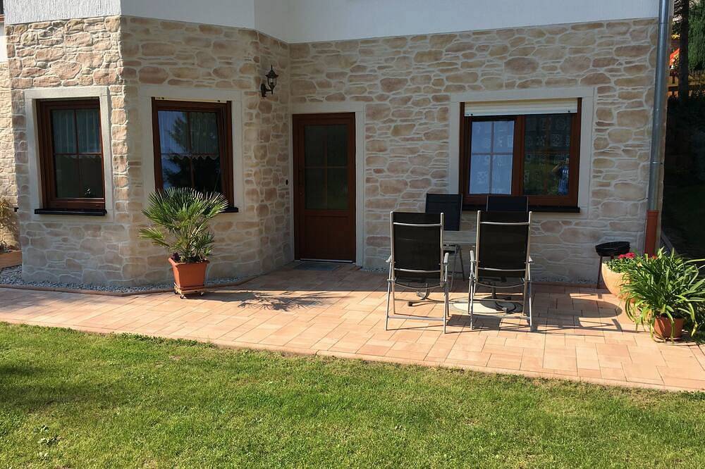 Entire apartment, New country house in the heart of the Ore Mountains **** Top vacation apartment - Wlan & Wallbox in Olbernhau, Ore Mountains