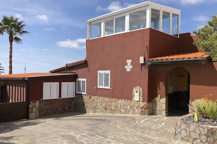 Finca für 2 Personen, mit Terrasse und Pool sowie Garten in Arico