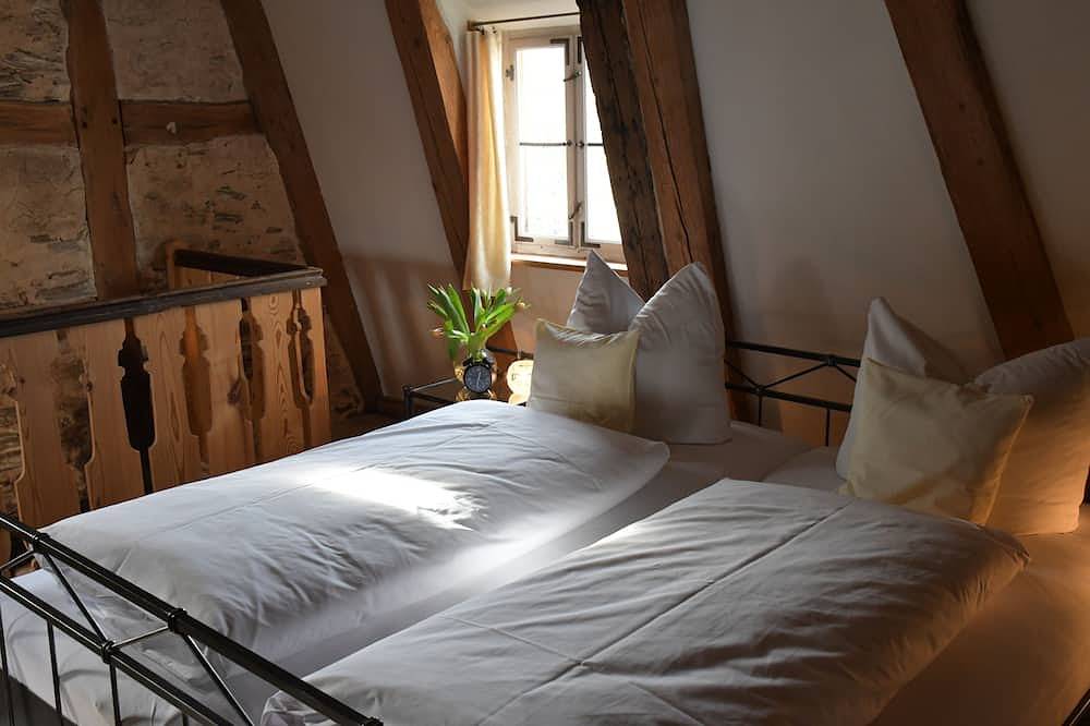 Fewo Lichtblick bei Bad Windsheim, Kamin, Garten, Grill, Panormascheibe, Massage in Bad Windsheim, Romantische Straße