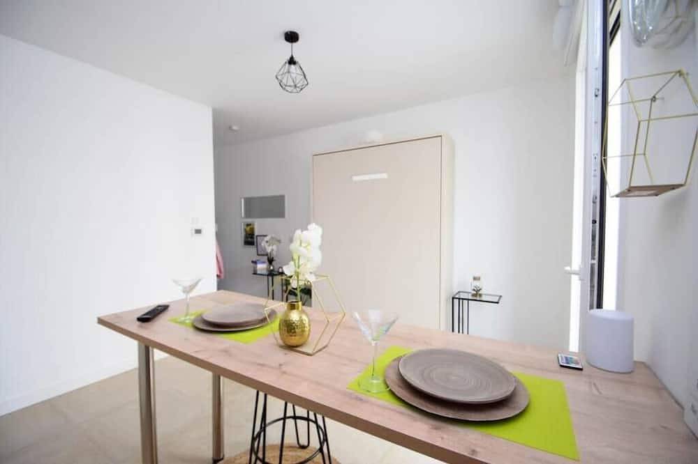 Appartement entier, Studio neuf Paris La Défense/Mont Valérien in Rueil-Malmaison, Hauts-de-Seine