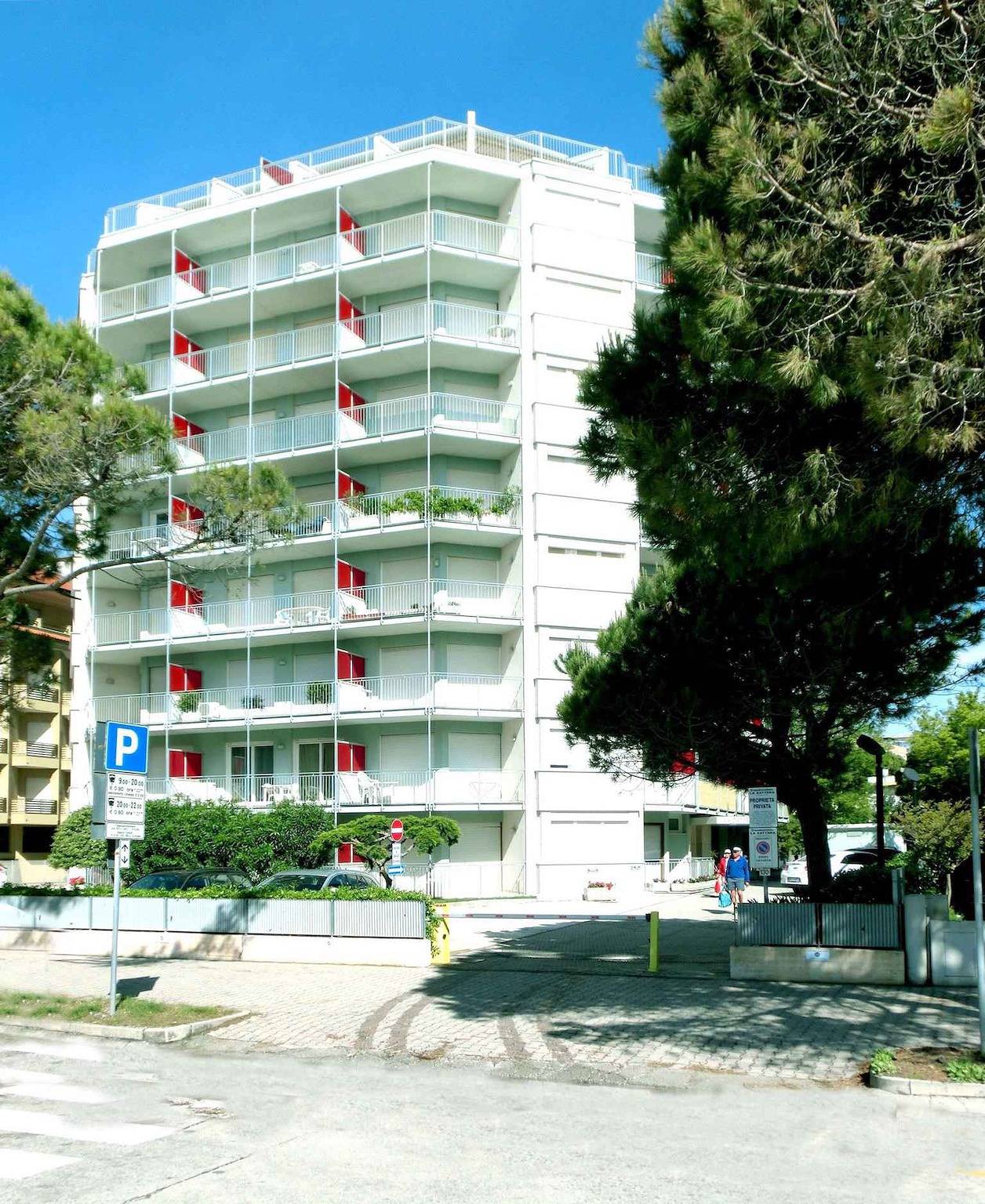 Entire vacation apartment, Holiday apartment with air conditioning and balcony  in Lignano Sabbiadoro, Udine Province