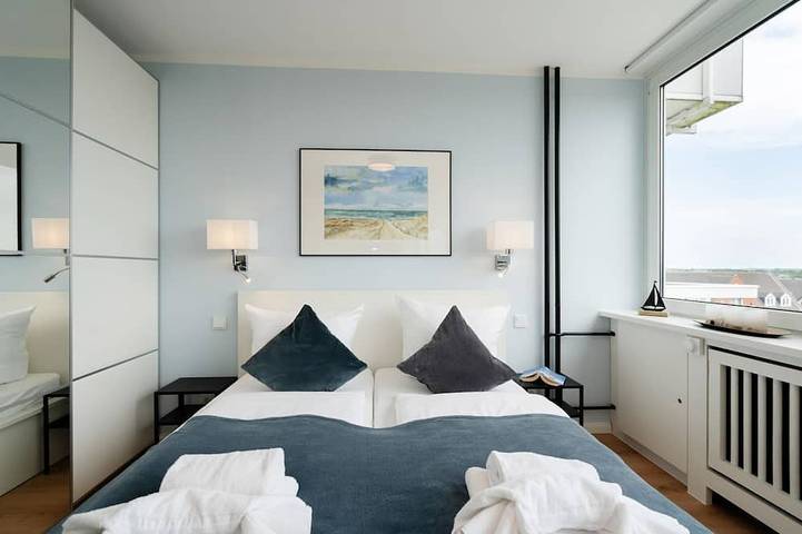 Ganze Wohnung, Himmelblau - Modern renovierte, zentrale Whg. inkl. Pkw-Stellplatz, Wlan. in Westerland, Sylt (Gemeinde)