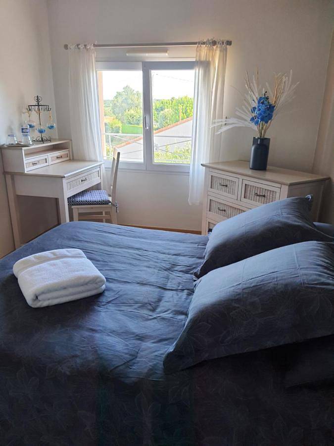 Gîte pour 2 personnes, avec vue ainsi que jardin et piscine à Saint-Paul-en-Pareds - 2