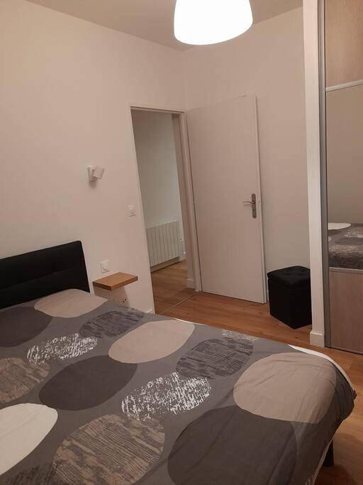 Appartement entier, One-Bedroom Apartment in Saint-Nectaire, Parc naturel régional des Volcans d'Auvergne