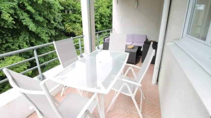 Gîte pour 5 personnes, avec Balcon et Terrasse à Chambéry - 2