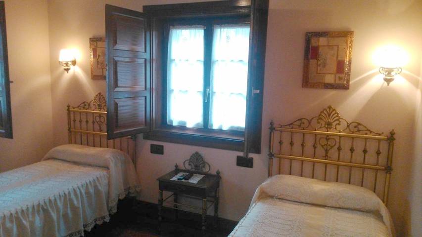 Casa rural para 6 personas, con vistas además de jardín y vistas al lago en Parque Regional de la Montaña de Riaño y Mampodre - 3